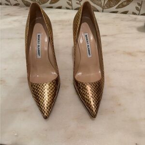 Manolo Blahnik BB GOLD snakeskin Heels 37